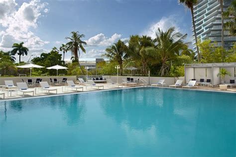 marriott hotel coconut grove miami.